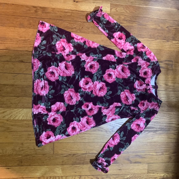 Dress with pink flowers. - Picture 1 of 2